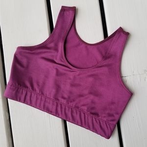 M maroon workout top